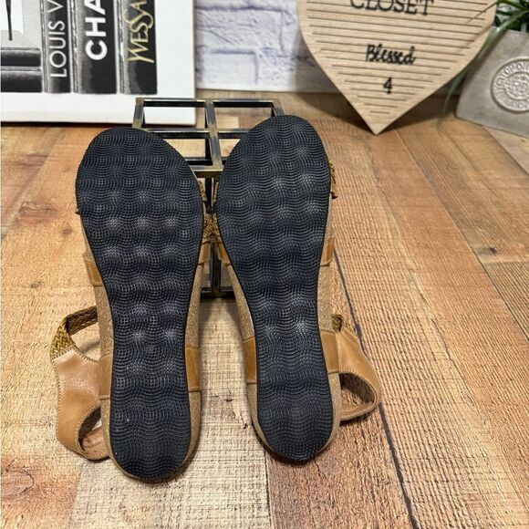 Taos Footwear Trulie Sandals camel size 9-9.5 - Picture 8 of 10